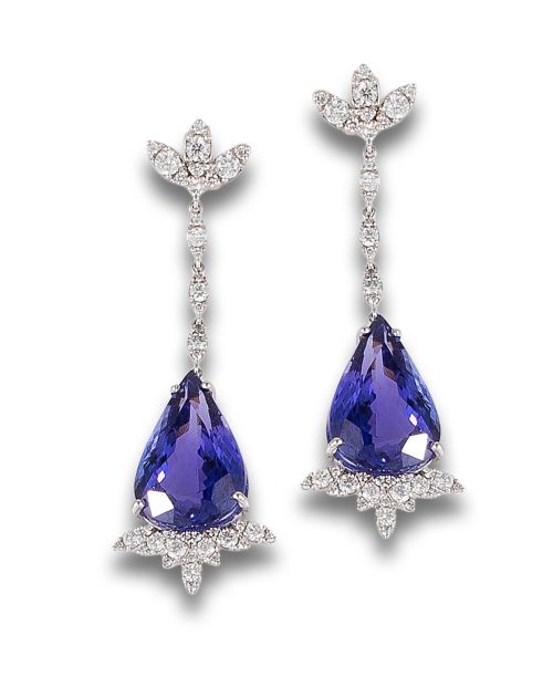 LONG DIAMONDS AND TANZANITES EARRINGS IN WHITE GOLD