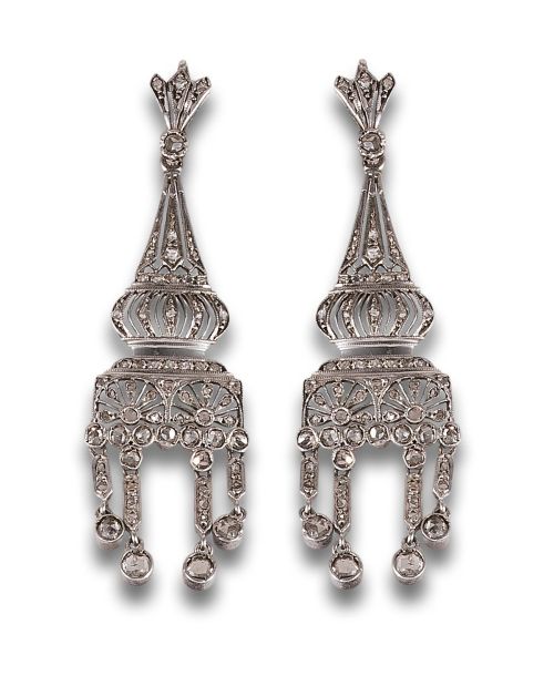 PENDIENTES, CA. 1900, EN PLATA Y DIAMANTES