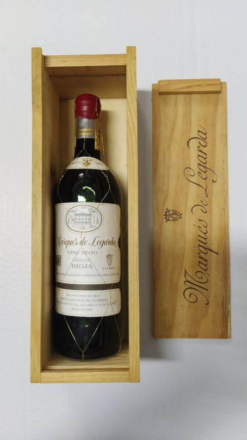 1 sealed bottle of Marques de Legarda Crianza 1970.