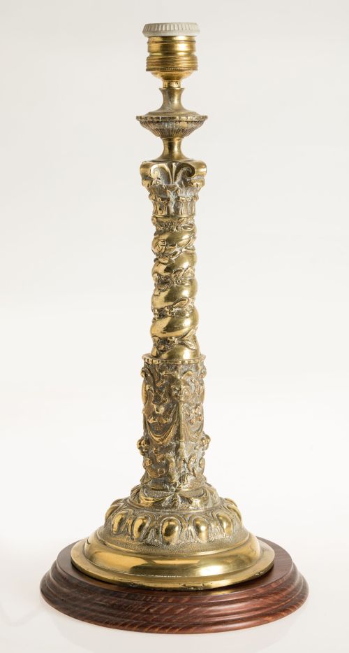 Lámpara de mesa de bronce dorado en forma de columna, S. XX