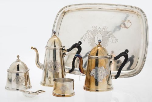 Contrasted Spanish silver coffee and tea set, 916 law, 20th