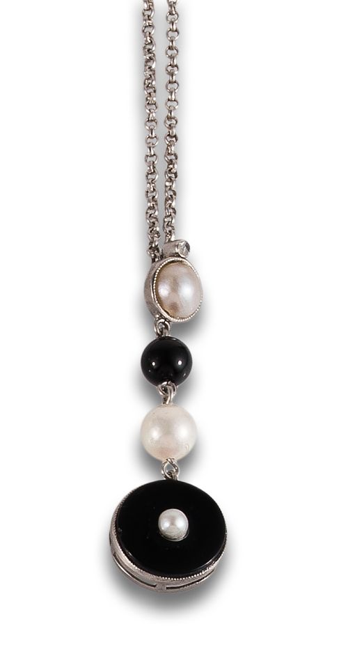 ART DECO STYLE PENDANT, PEARLS AND ONYX, IN PLATINUM AND SI