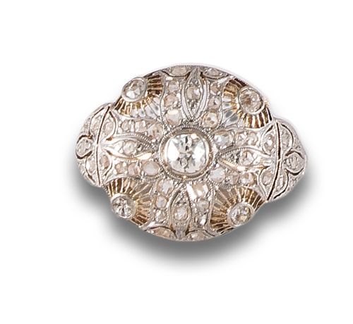 BOMBE RING, OLD STYLE, WITH DIAMONDS, IN TWO-TONE GOLD