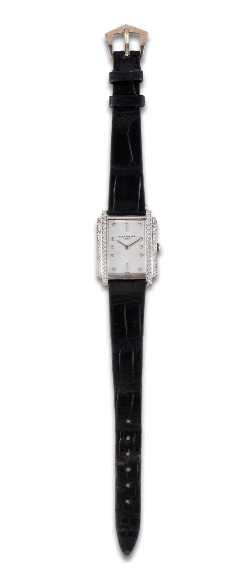 PATEK PHILIPPE GONDOLO 4825 WOMEN&#39;S WRISTWATCH IN WHITE GOL