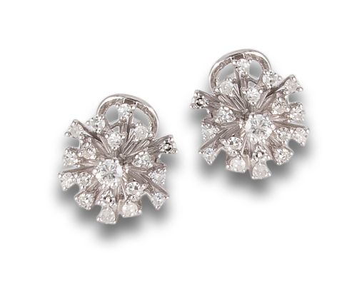 EARRINGS IN WHITE GOLD AND DIAMONDS