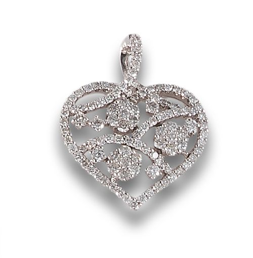 PENDANT IN GOLD AND DIAMONDS