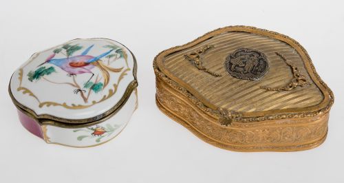 Gold-plated metal jewelry box following 19th century models