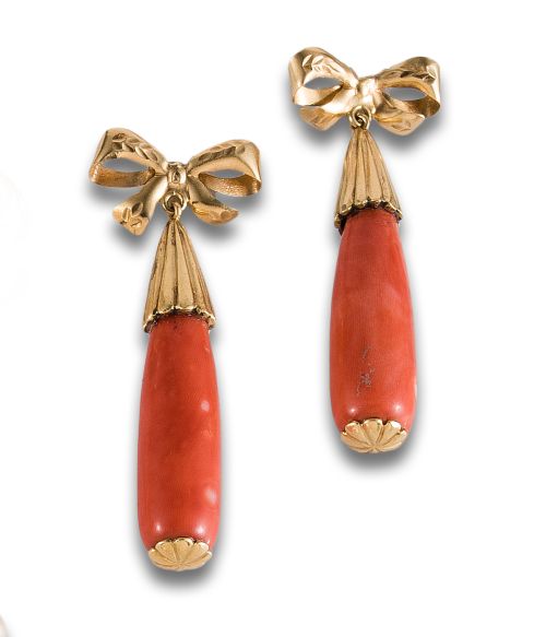 LONG YELLOW GOLD AND CORAL LOOP EARRINGS