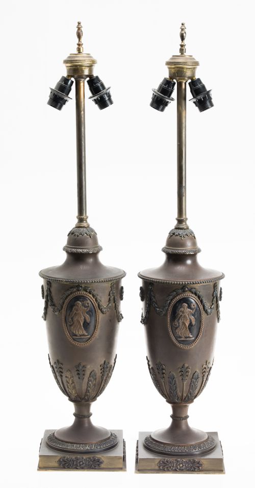 Pair of neoclassical lamps, 20th century