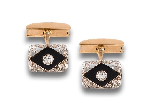 ART DECO CUFFLINKS IN GOLD AND PLATINUM WITH ONYX AND DIAMO