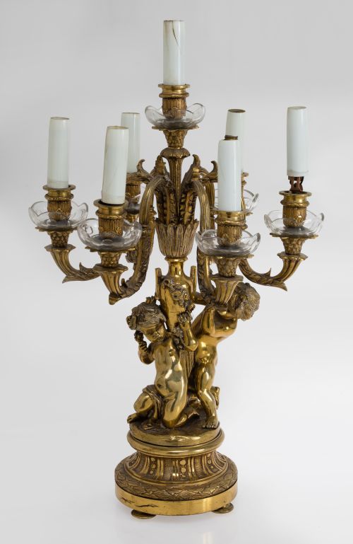 Chandelier-shaped lamp following models from the 19th and 2