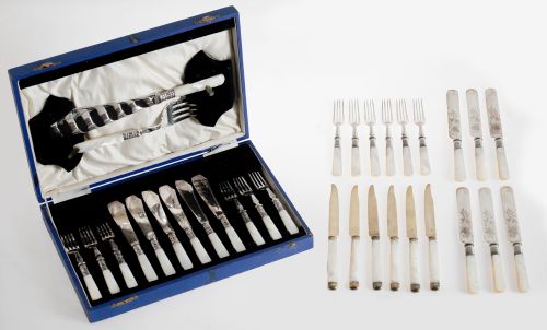 Silver metal fish cutlery set, in its case