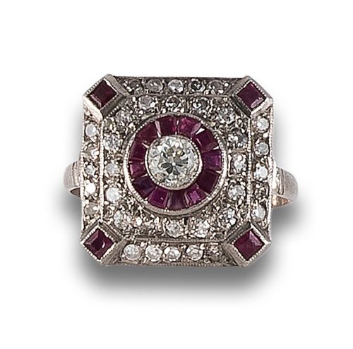 HALO RING, ART DECO STYLEWITH DIAMONDS AND RUBIES, IN PLATI