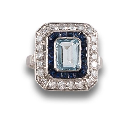 ART DECO STYLE RING WITH DIAMONDS, AQUAMARINE AND SAPPHIRES