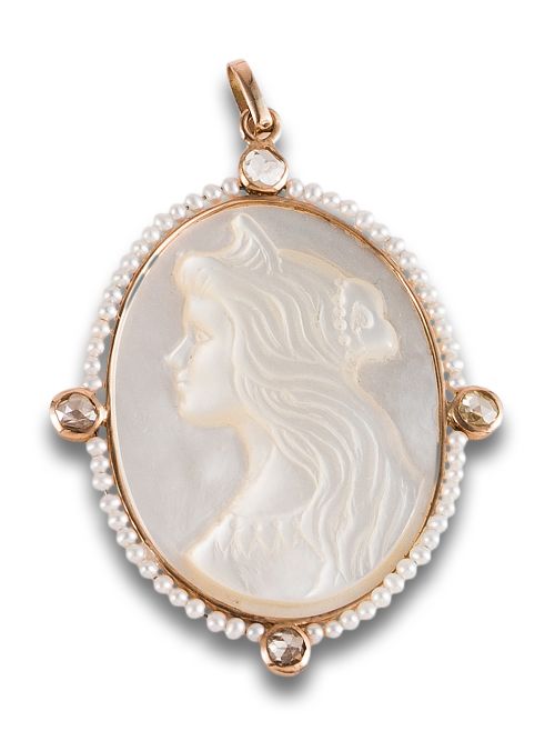 ANTIQUE STYLE PENDANT, MADE OF MOTHER-OF-PEARL, DIAMONDS AN