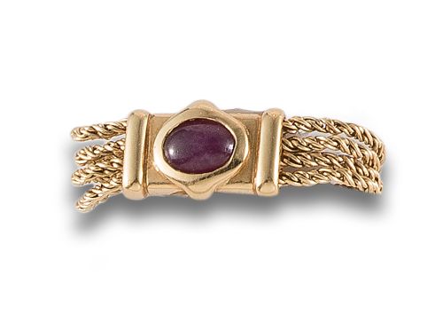 RING IN YELLOW GOLD AND RUBY