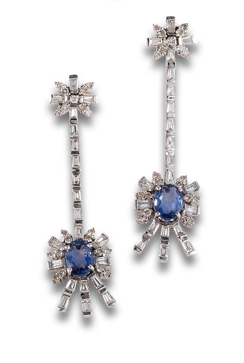 LONG DIAMONDS AND SAPPHIRES FLOWER EARRINGS IN WHITE GOLD