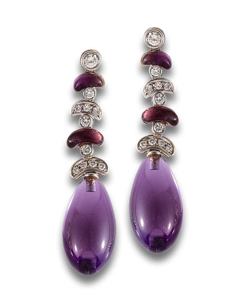 LONG DIAMONDS AND AMETHYST EARRINGS, IN WHITE GOLD