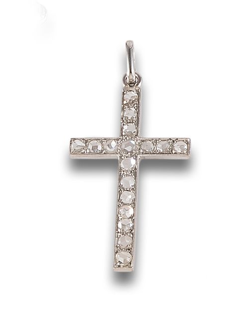 DIAMOND PENDANT CROSS, IN WHITE GOLD