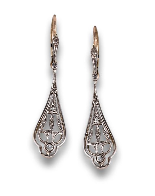 LONG EARRINGS, ANTIQUE STYLE, IN GOLD AND PLATINUM