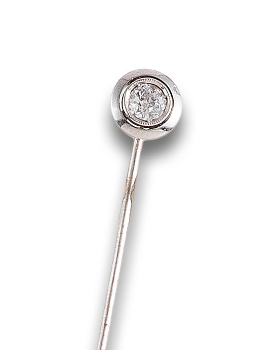 ART DECO DIAMOND AND PLATINUM PIN