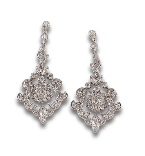 LONG EARRINGS, BELLE EPOQUE STYLE WITH DIAMOND, IN PLATINUM