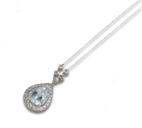 PENDANT IN PLATINUM WITH DIAMONDS AND AQUAMARINE