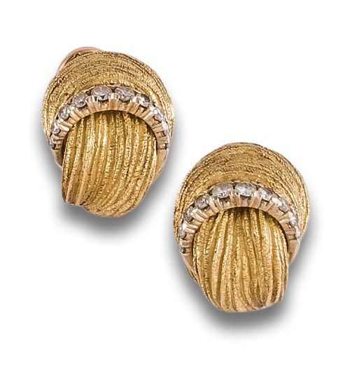 BOMBE EARRINGS, 1970s, IN GOLD AND DIAMONDS