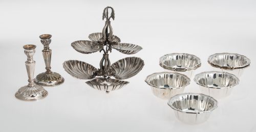 Set of eight hallmarked Spanish silver fruit bowls, 916 gra