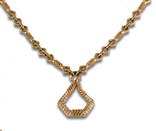 GOLD AND DIAMONDS NECKLACE