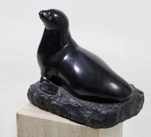 ELENA  ÁLVAREZ LAVERÓN, "Foca", Escultura de piedra