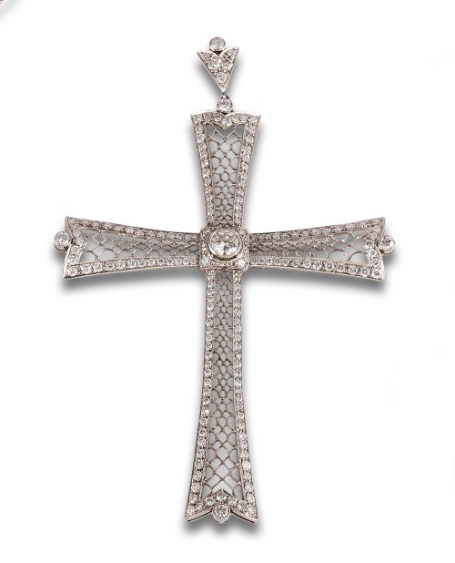 ANTIQUE STYLE DIAMOND CROSS IN PLATINUM