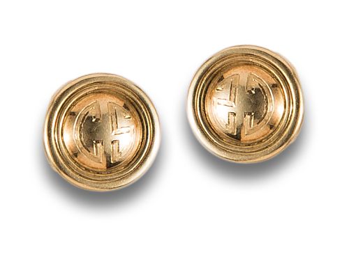 ANTIQUE YELLOW GOLD CUFFLINKS