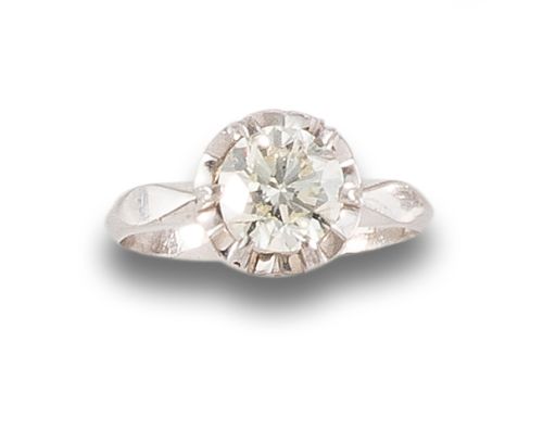 DIAMOND SOLITAIRE RING, IN PLATINUM