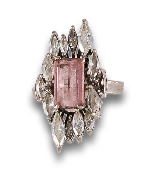 TOURMALINE AND DIAMONDS COCKTAIL RING IN WHITE GOLD