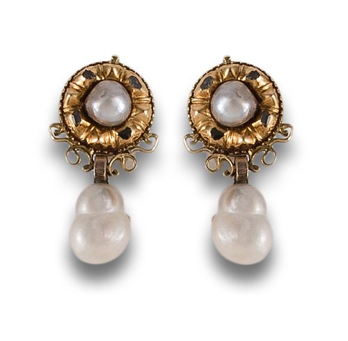 19TH CENTURY DIAMOND AND PEARL EARRINGS IN YELLOW GOLD