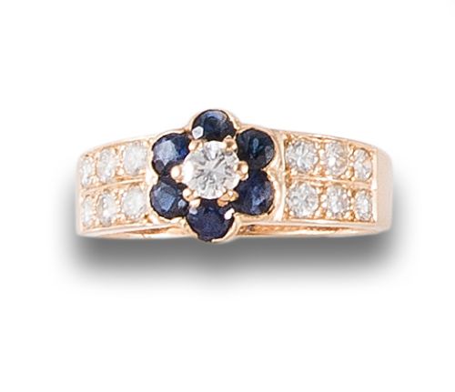 FLOWER RING WITH DIAMOND AND SAPPHIRE, IN YELLOW GOLD