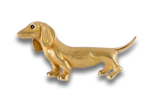 YELLOW GOLD BROOCH IN THE SHAPE OF A DACHSHUND