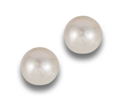 PEARL EARRINGS, IN GOLD