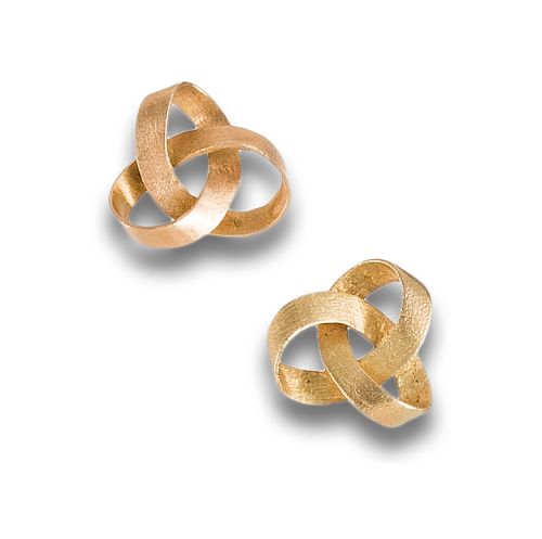 YELLOW GOLD KNOT EARRINGS