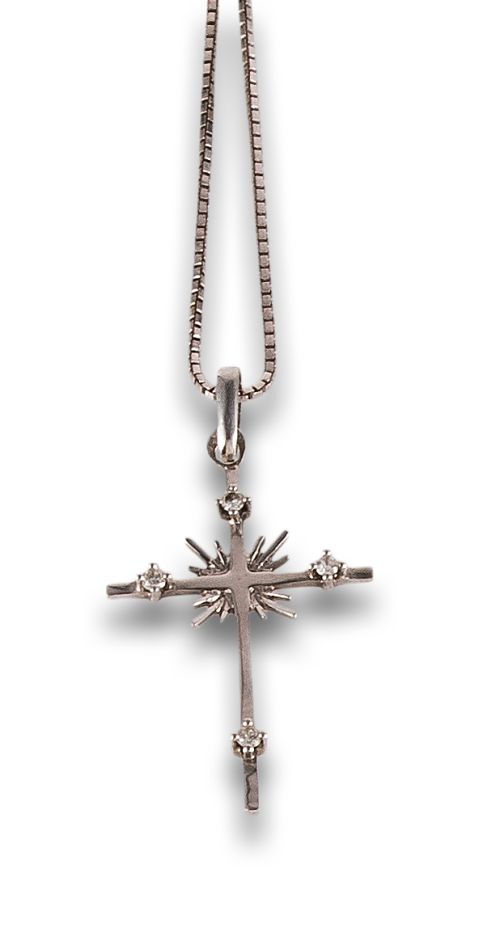 DIAMOND CROSS PENDANT, IN GOLD WITH CHAIN