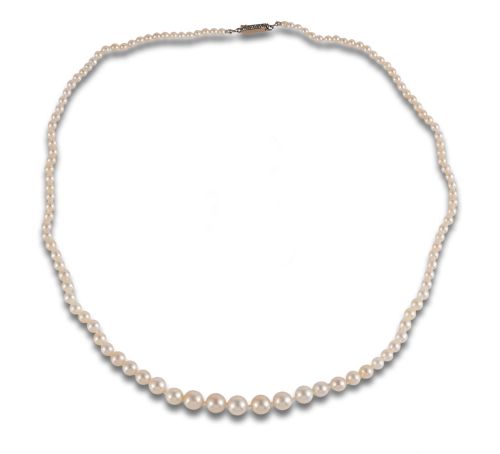 NATURAL PEARL NECKLACE