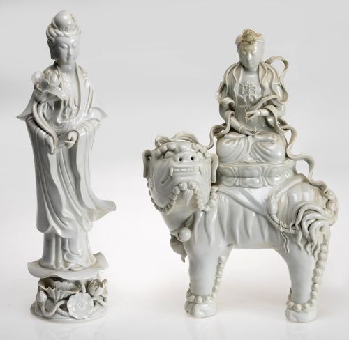 "Guanyin" y "Buda sobre perro de fo" de porcelana "blanc de