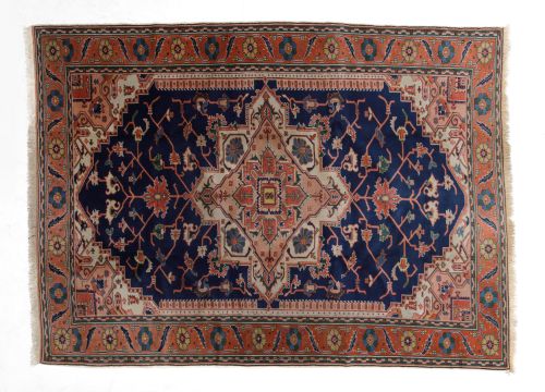 Heris hand-knotted wool rug, 20th century