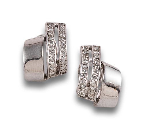 PENDIENTES EN ORO BLANCO Y DIAMANTES