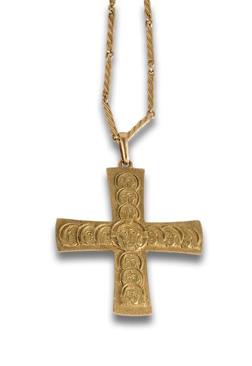 LONG CHAIN ​​WITH CROSS PENDANT IN YELLOW GOLD