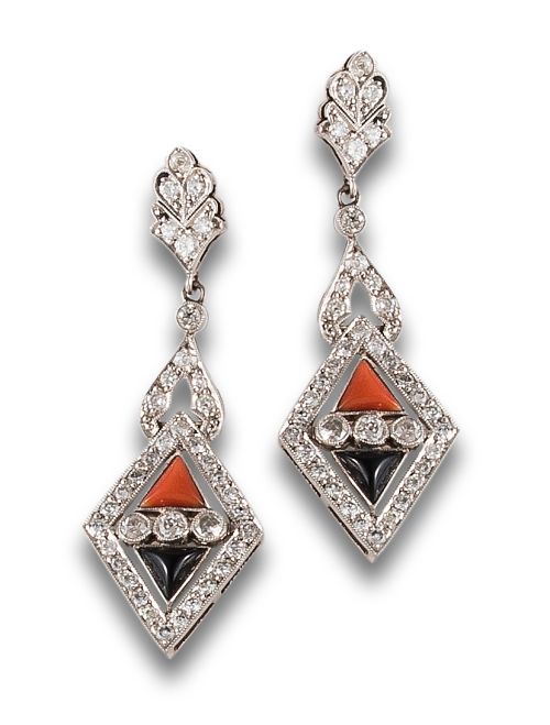 ART DECO STYLE DIAMONDS, CORAL AND ONYX EARRINGS IN PLATINU