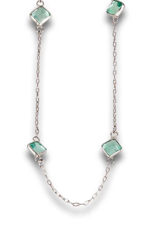 PLATINUM CHAIN ​​WITH EMERALDS