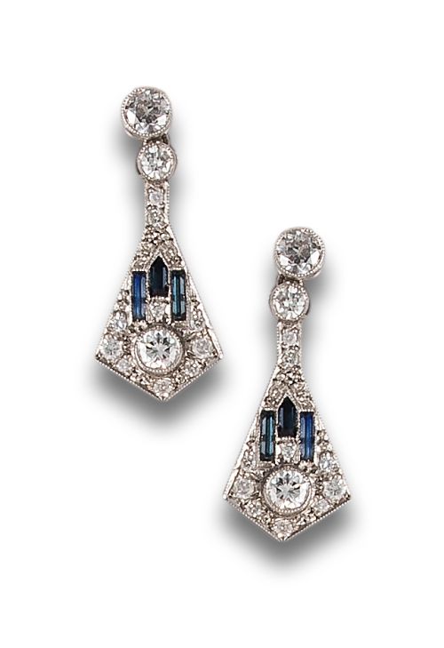 ART DECO STYLE EARRINGS IN PLATINUM WITH DIAMONDS AND SAPPH