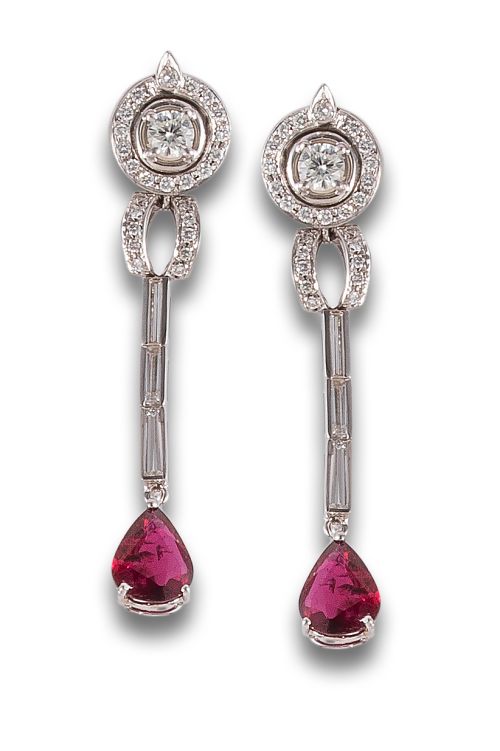 LONG DIAMONDS AND RUBIES EARRINGS IN WHITE GOLD